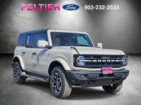 New 2026 Ford Bronco Outer Banks AWD/4WD image 1