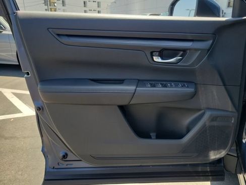 Certified 2025 Honda CR-V LX image 18