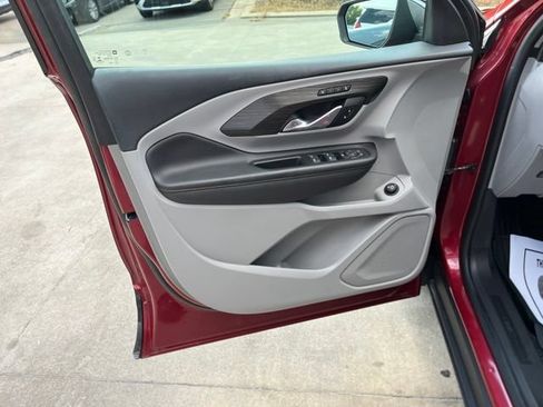 Used 2021 GMC Terrain SLT w/ LPO, Bright Accent Package FWD image 10