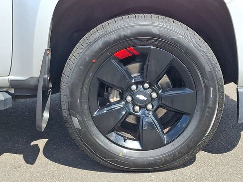 Used 2018 Chevrolet Colorado LT w/ Redline Special Edition AWD/4WD image 9
