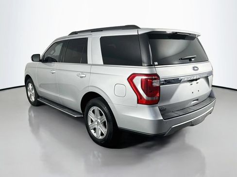 Used 2018 Ford Expedition XLT w/ Equipment Group 202A AWD/4WD image 5