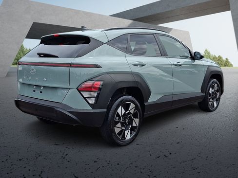 Used 2024 Hyundai Kona SEL AWD/4WD image 6