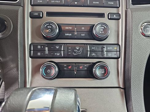 Used 2012 Ford Taurus SEL image 27