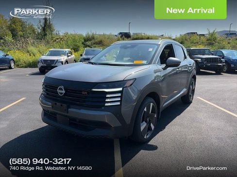 Used 2025 Nissan Kicks SR AWD/4WD image 1