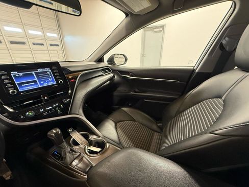 Used 2023 Toyota Camry SE FWD image 19