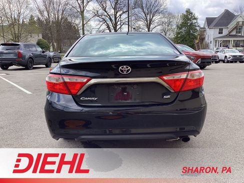 Used 2015 Toyota Camry SE image 6