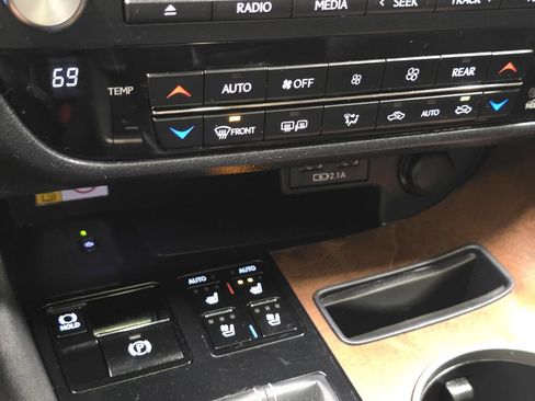 Used 2022 Lexus RX 450hL AWD w/ Premium Package image 37