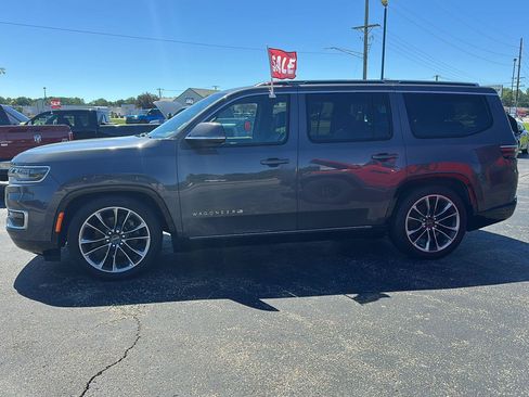 Used 2022 Jeep Wagoneer Series III w/ Premium Group I AWD/4WD image 8