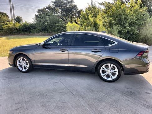 Certified 2025 Honda Accord LX image 4