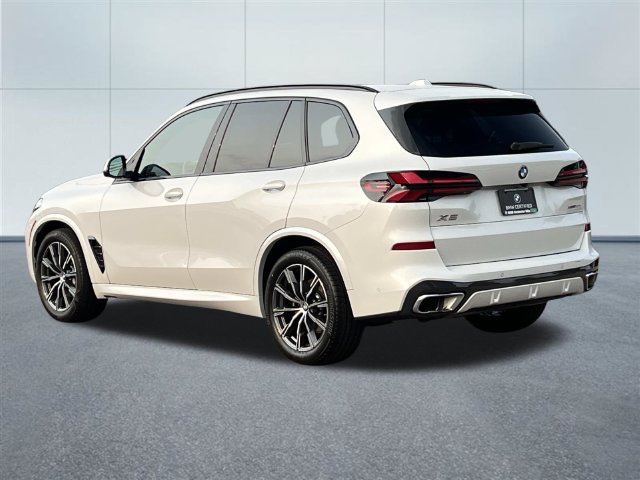 Certified 2025 BMW X5 xDrive40i AWD/4WD image 8