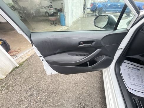 Used 2024 Toyota Corolla LE image 13