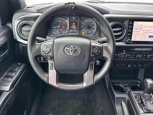 Used 2020 Toyota Tacoma TRD Off-Road image 17