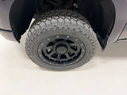 Certified 2023 Chevrolet Silverado 1500 Custom Trail Boss w/ Midnight Edition AWD/4WD image 18