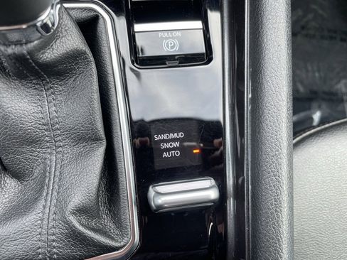 Used 2024 Jeep Compass Latitude image 14