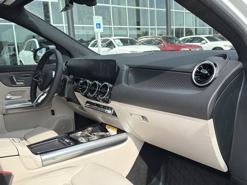 Certified 2026 Mercedes-Benz GLA 250 4MATIC image 19
