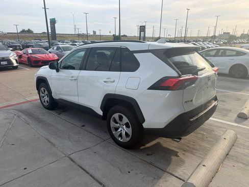 Used 2021 Toyota RAV4 LE AWD/4WD image 8