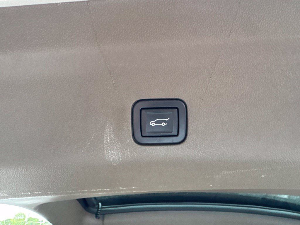 Used 2022 GMC Yukon Denali AWD/4WD image 22