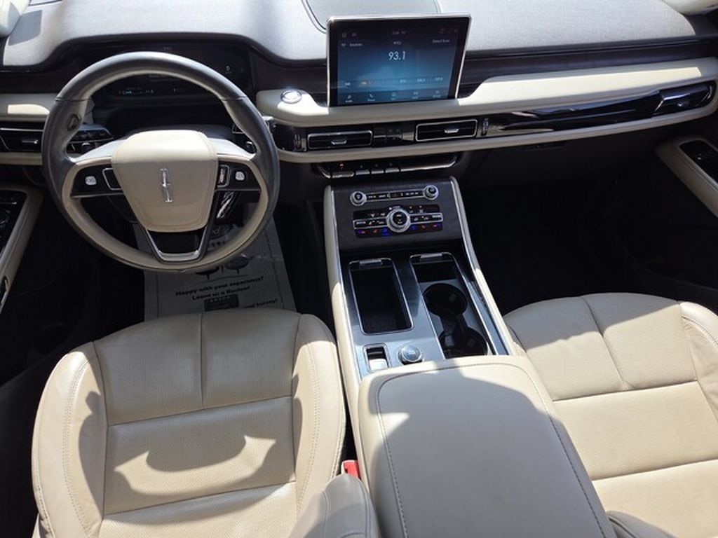 Used 2023 Lincoln Aviator Reserve w/ Equipment Group 201A AWD/4WD image 12