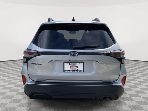 Certified 2025 Subaru Forester Premium AWD/4WD image 11