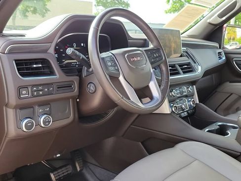 Used 2022 GMC Yukon SLT w/ SLT Luxury Package RWD image 12