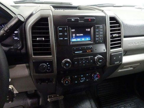 Used 2019 Ford F250 XL w/ Power Equipment Group AWD/4WD image 31