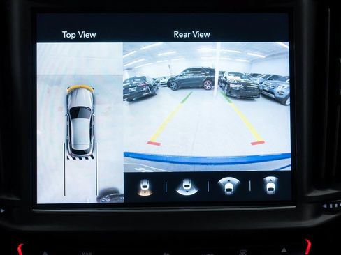 Used 2022 Maserati Levante GT AWD/4WD image 19