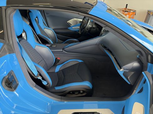 Used 2021 Chevrolet Corvette Stingray Premium Cpe w/ Z51 Performance Package image 33