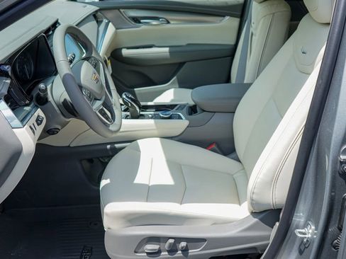 New 2026 Cadillac XT5 Premium Luxury w/ Driver Assist Package FWD image 10