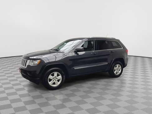 Used 2011 Jeep Grand Cherokee Laredo w/ Trailer Tow Group AWD/4WD image 30