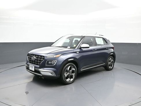 Certified 2023 Hyundai Venue Limited FWD image 10