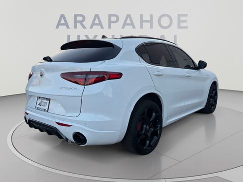 Used 2022 Alfa Romeo Stelvio Veloce AWD/4WD image 5