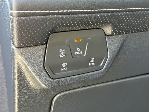 Certified 2025 Volkswagen Atlas SE w/ Panoramic Sunroof Package image 30