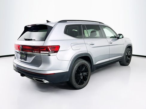Used 2025 Volkswagen Atlas SE FWD image 9