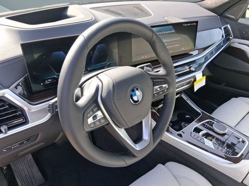 Used 2026 BMW X5 xDrive50e AWD/4WD image 4