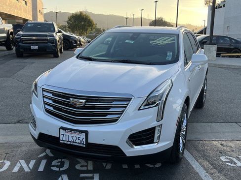 Used 2017 Cadillac XT5 Luxury w/ Driver Awareness Package image 1