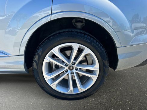 Used 2025 Audi Q7 3.0T Premium Plus image 11