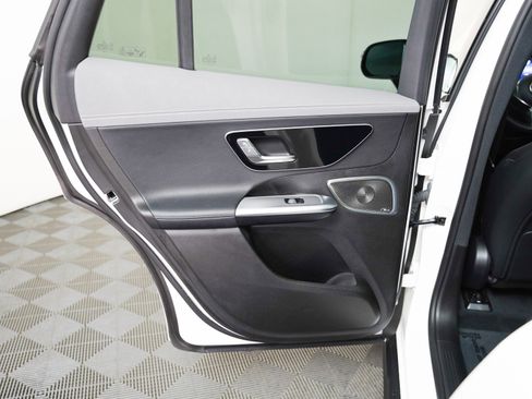 Certified 2023 Mercedes-Benz EQE 500 4MATIC SUV w/ Exclusive Trim Package image 18