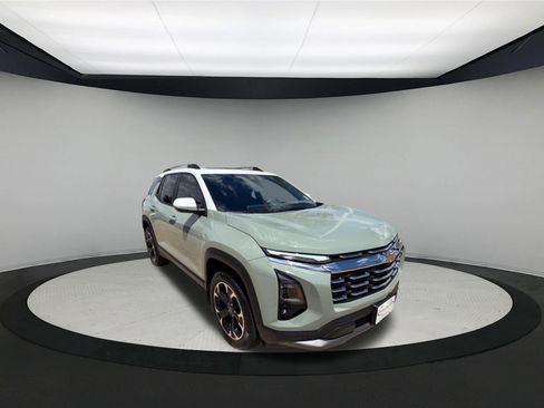 Used 2026 Chevrolet Equinox LT w/ Convenience Package II AWD/4WD image 1