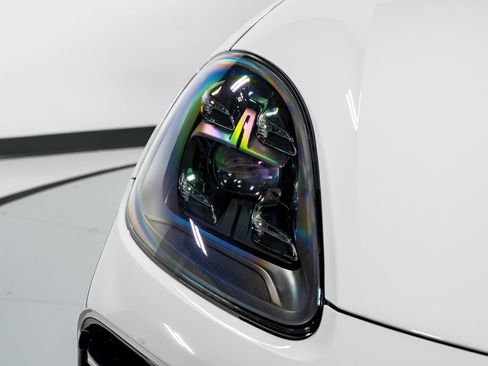 Used 2022 Porsche Cayenne Turbo AWD/4WD image 46