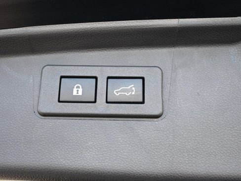Used 2024 Subaru Outback Premium image 4