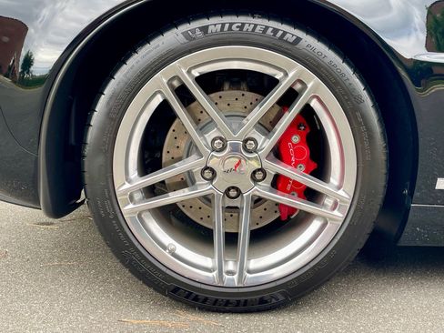 Used 2007 Chevrolet Corvette Z06 w/ Preferred Equipment Group image 31