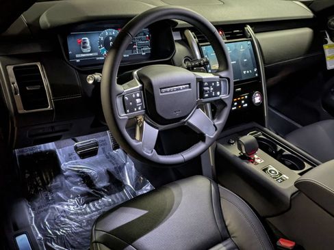 New 2026 Land Rover Discovery Dynamic SE AWD/4WD image 16