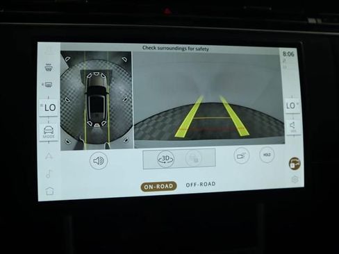 New 2025 Land Rover Range Rover SE image 17