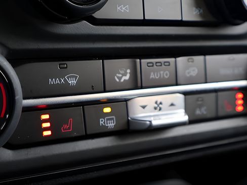 Used 2023 Ford Bronco Outer Banks AWD/4WD image 25