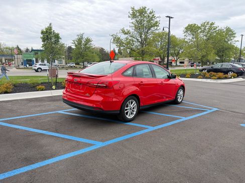 Used 2016 Ford Focus SE FWD image 5