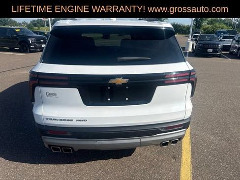 Used 2025 Chevrolet Traverse LT AWD/4WD image 8