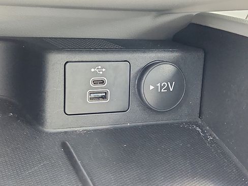 Certified 2025 Ford Escape SE image 26