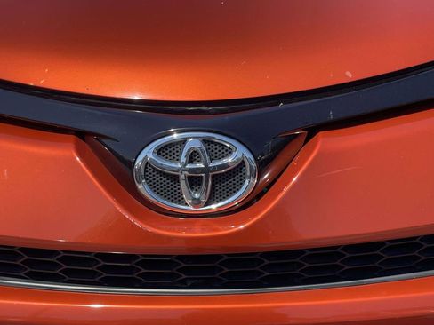 Used 2016 Toyota RAV4 SE AWD/4WD image 4