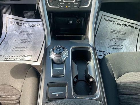 Used 2019 Ford Fusion SE image 22
