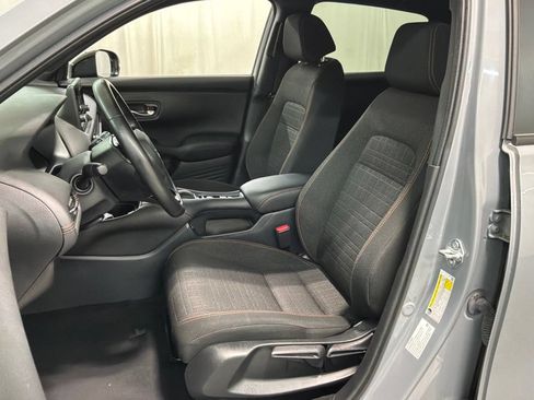 Used 2025 Honda HR-V Sport image 19